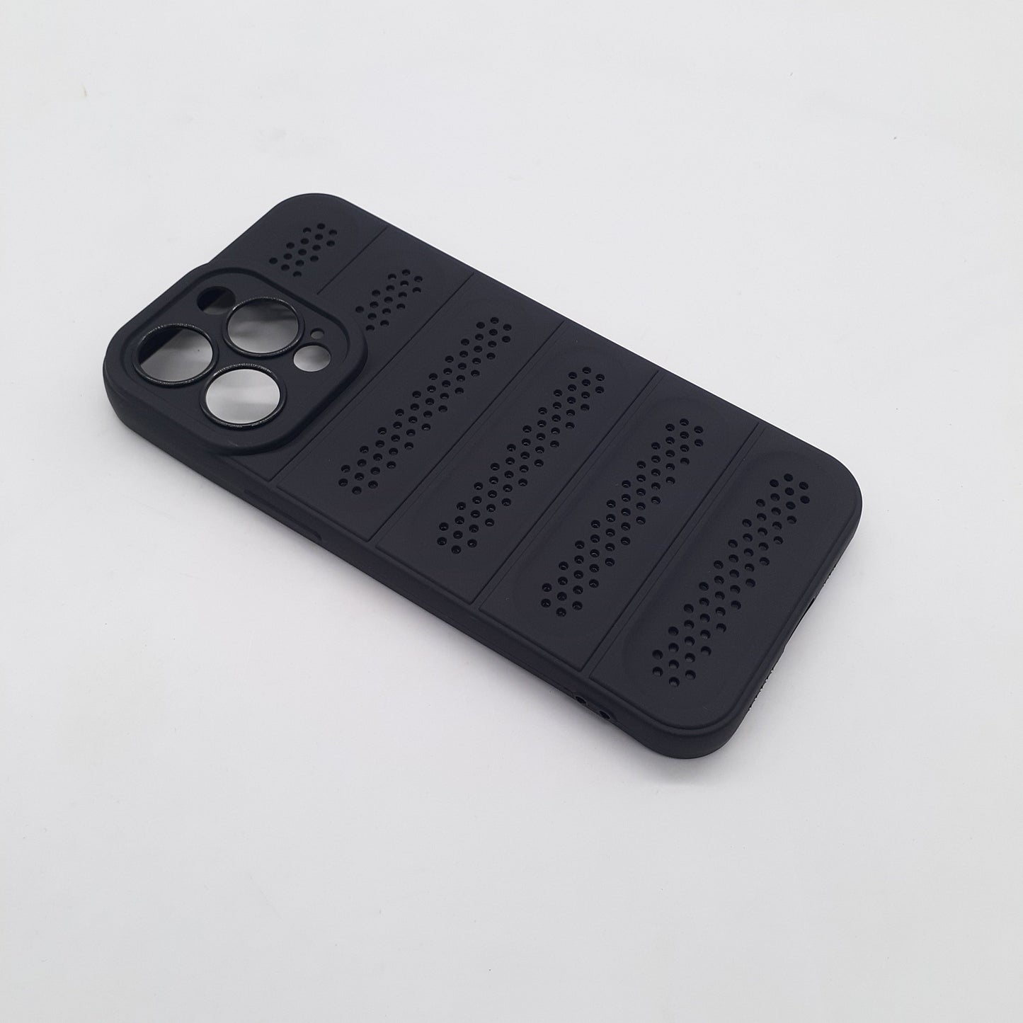 iPhone 13 Pro Strong TPU Material Case Heat Dissipation Design Protective Shell Cover