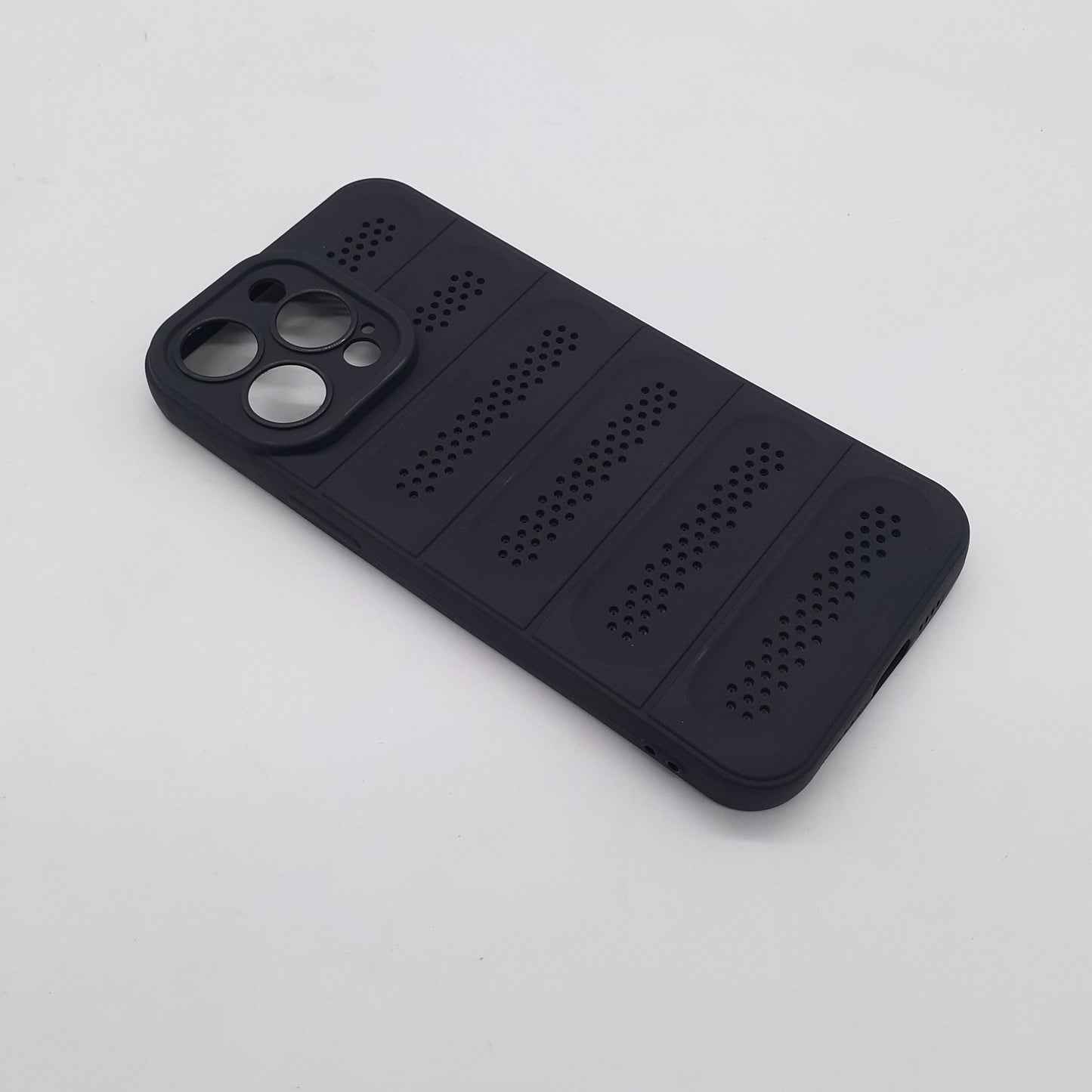 iPhone 15 Pro Max Heat Dissipation Design Strong TPU Material Phone Case