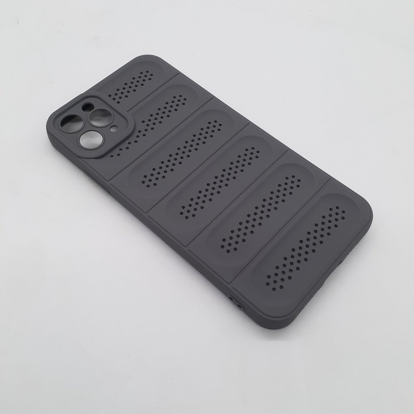 iPhone 11 Pro Max Heat Dissipation Design Strong TPU Material Phone Case Breathable Shockproof Cover