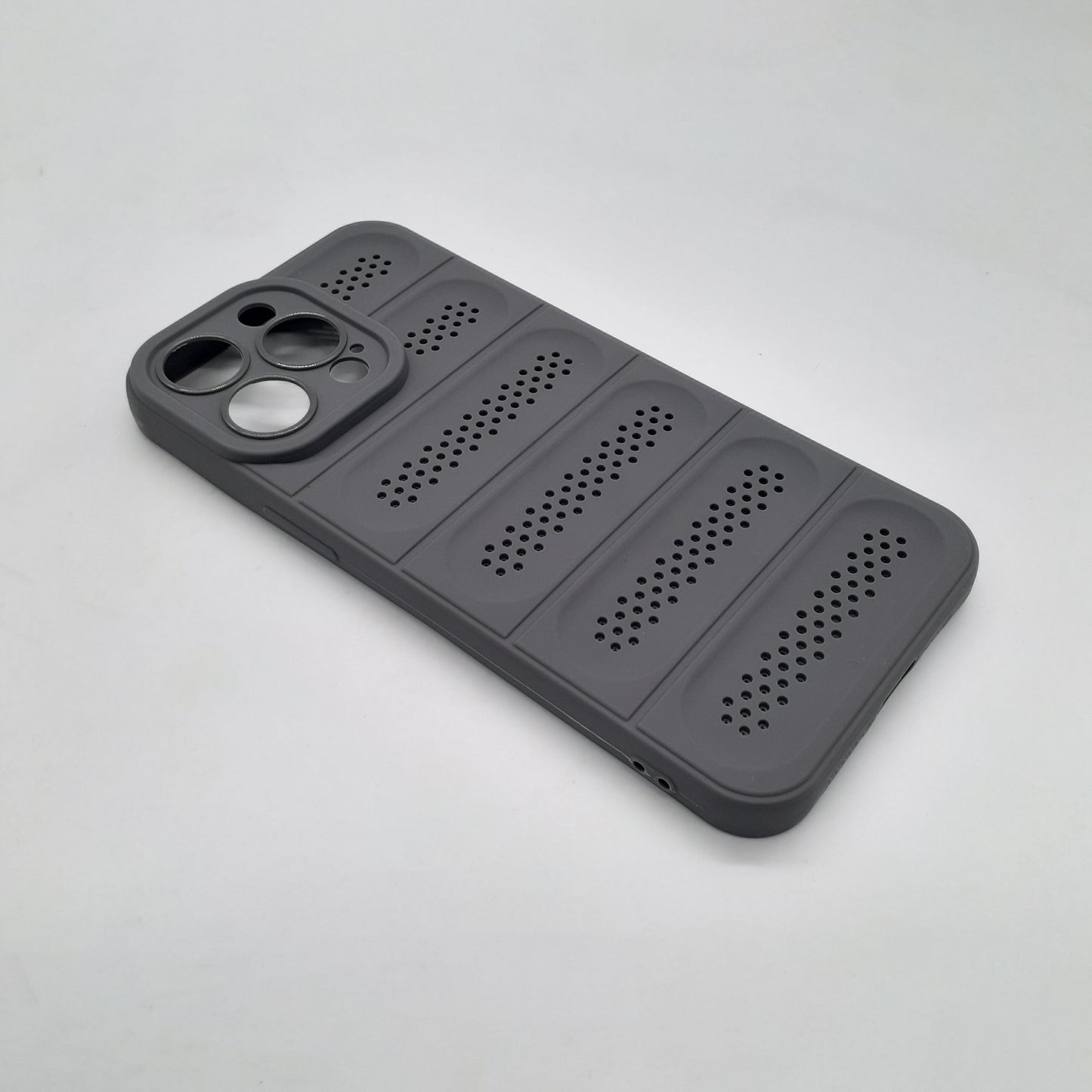 iPhone 15 Pro Max Heat Dissipation Design Strong TPU Material Phone Case