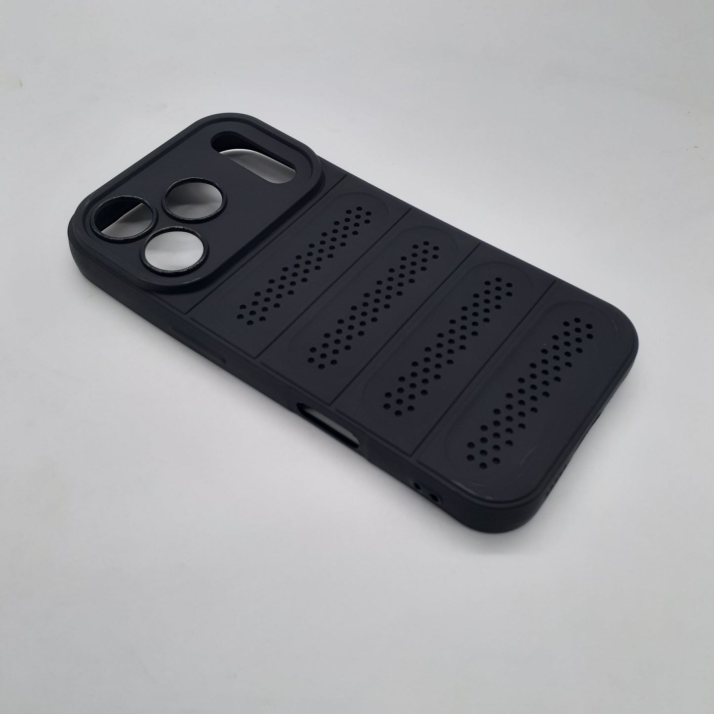 iPhone 17 Pro Heat Dissipation Strong TPU Material Phone Case Drop Protection Shockproof Black