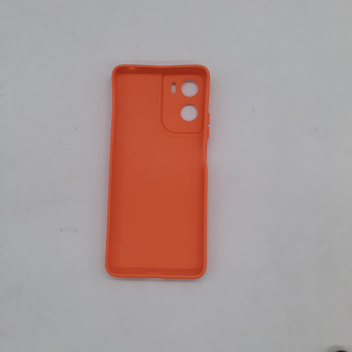 Motorola Moto G06 Soft TPU Shockproof Case – Slim Silicone Back Cover with Anti-Scratch & Raised Camera Protection