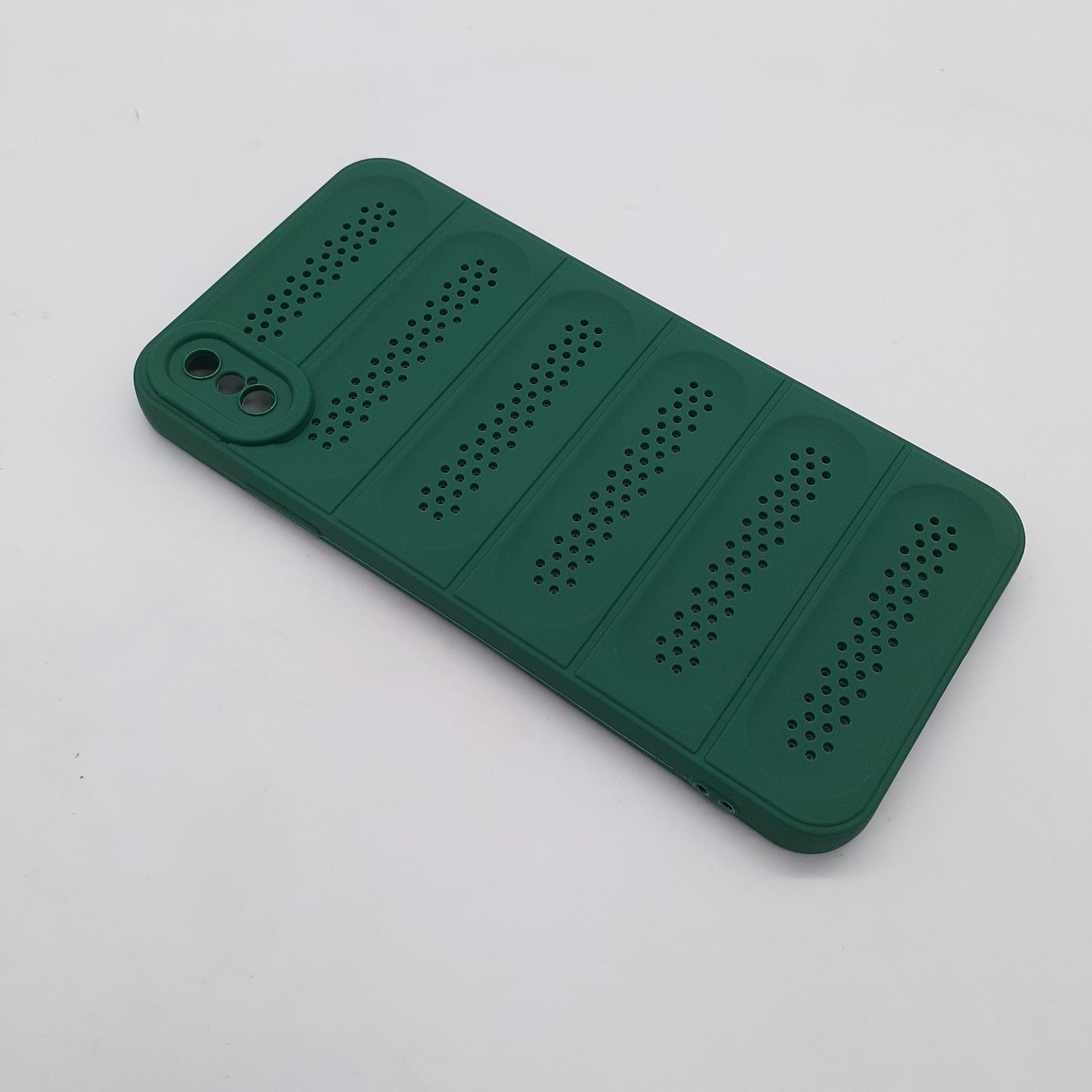 iPhone Xs Max Heat Dissipation Strong TPU Material Phone Case Shockproof Breathable Cover