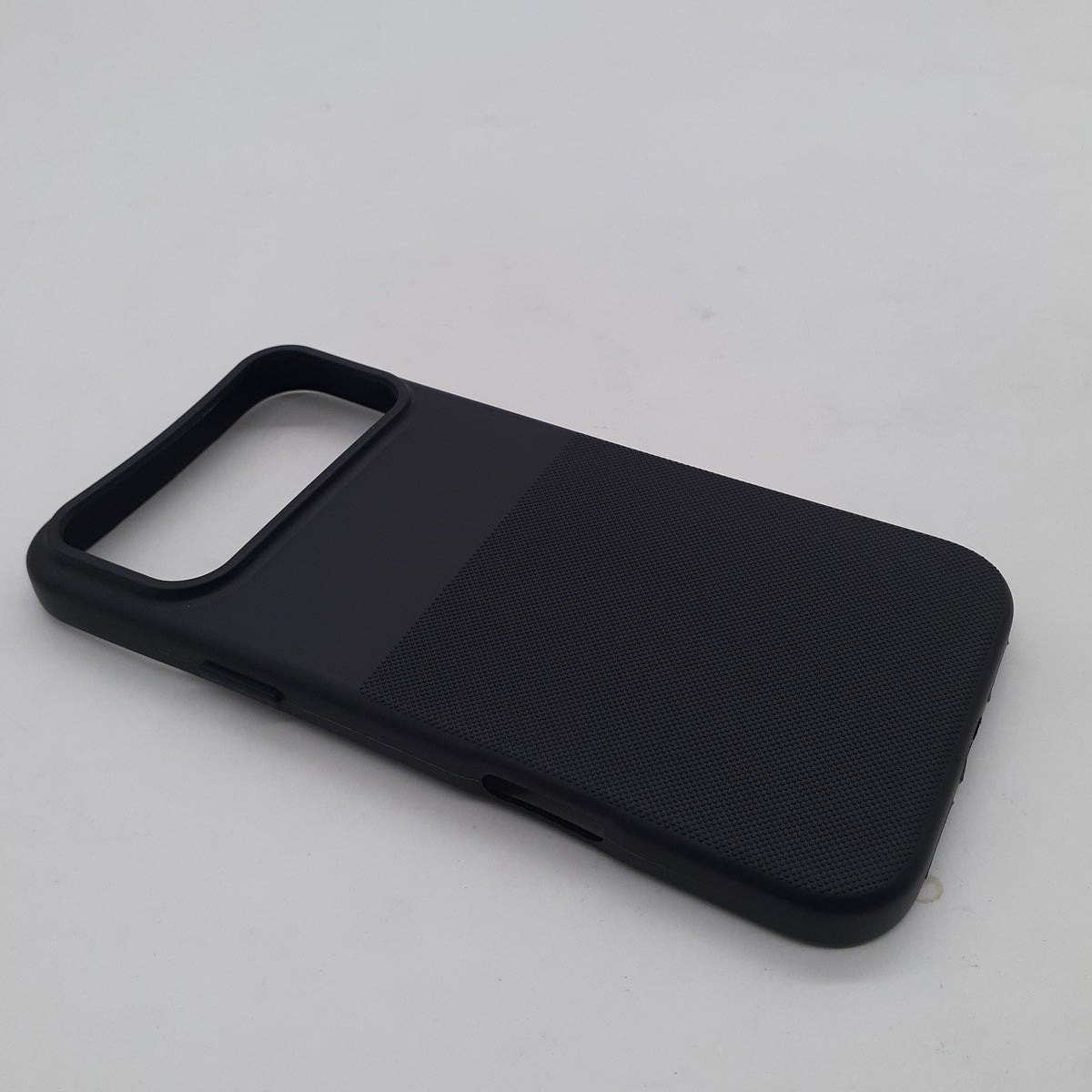 iPhone 17 Pro Max Soft Silicone Protective Back Case – Shock Resistant Slim TPU Cover with Anti-Slip Comfortable Grip