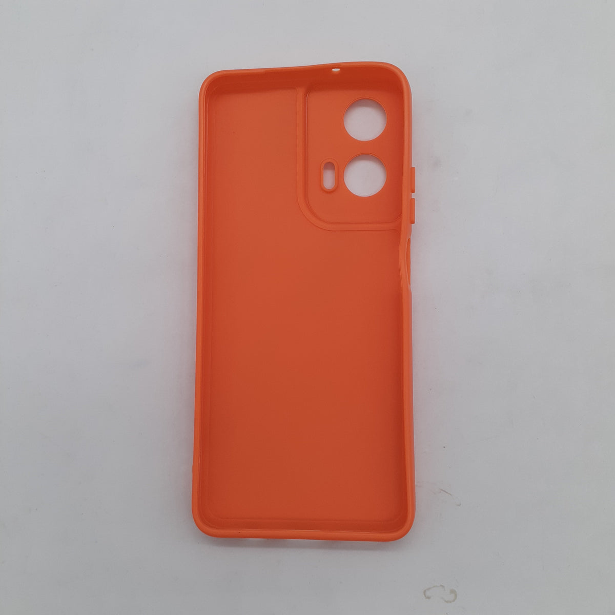 Motorola Moto G35 Slim Silicone Protective Cover – Shock Resistant TPU Back Case with Non-Slip Grip & Raised Edges