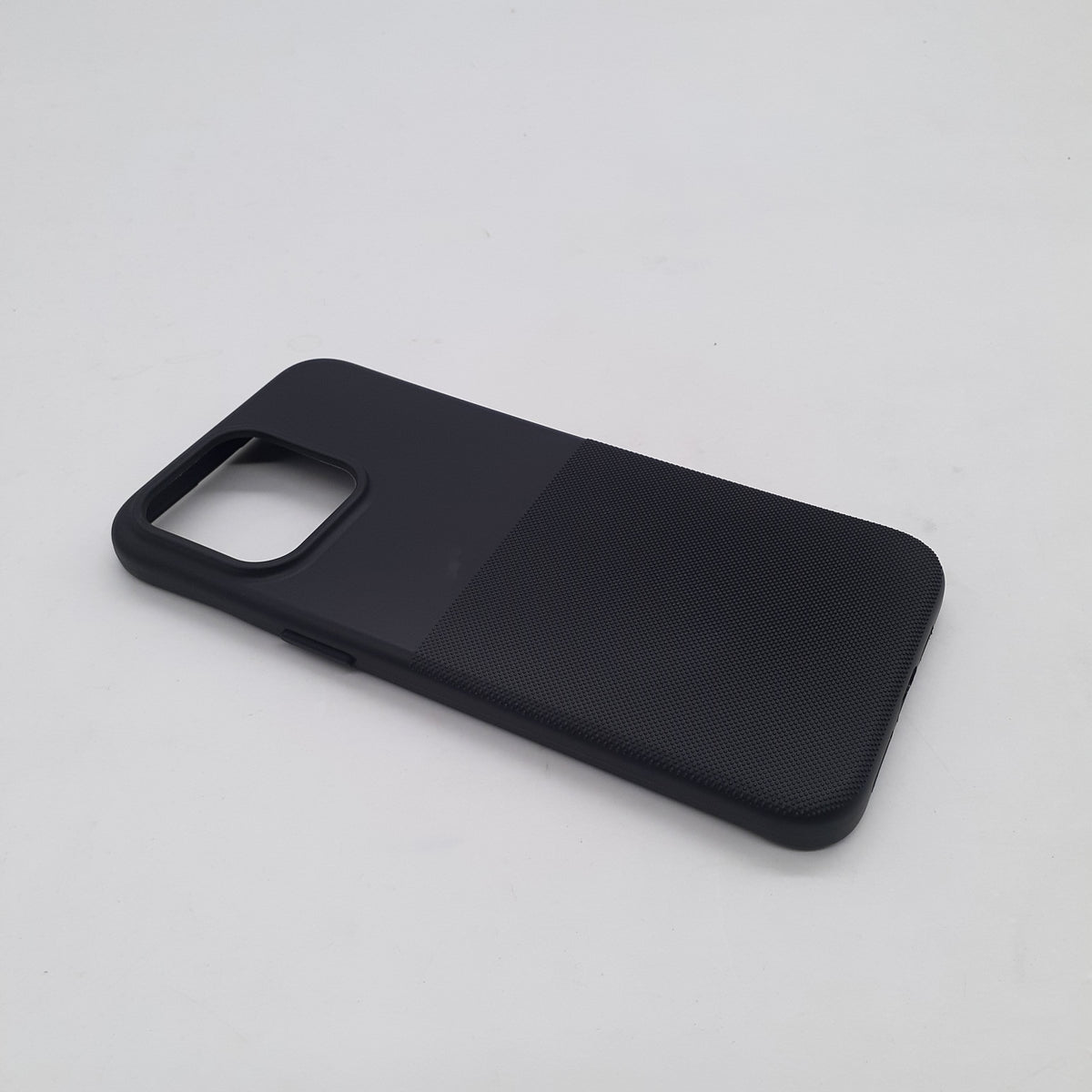 iPhone 15 Pro Max Soft Silicone Protective Cover – Shockproof Slim TPU Case with Anti-Scratch Non-Slip Surface
